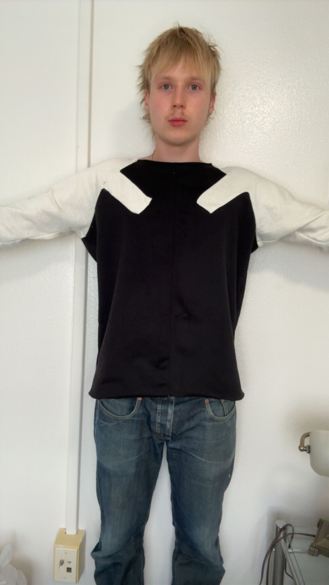 Raglan top, closer front view with arms out